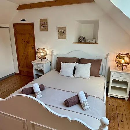 La Maison Du Pays - Parking & Terrasse * Cosqueville